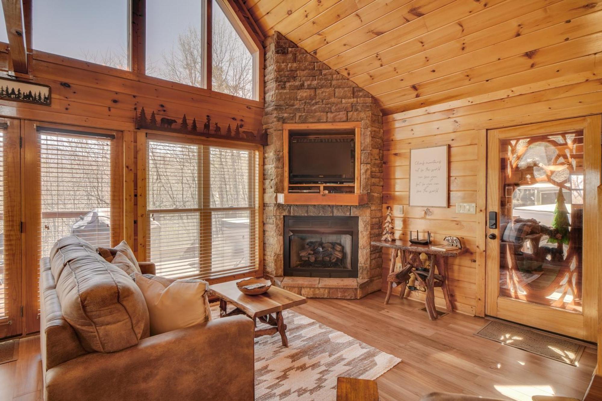 Hatcher Mtn Retreat Sevierville Cabin With Hot Tub! Exterior photo